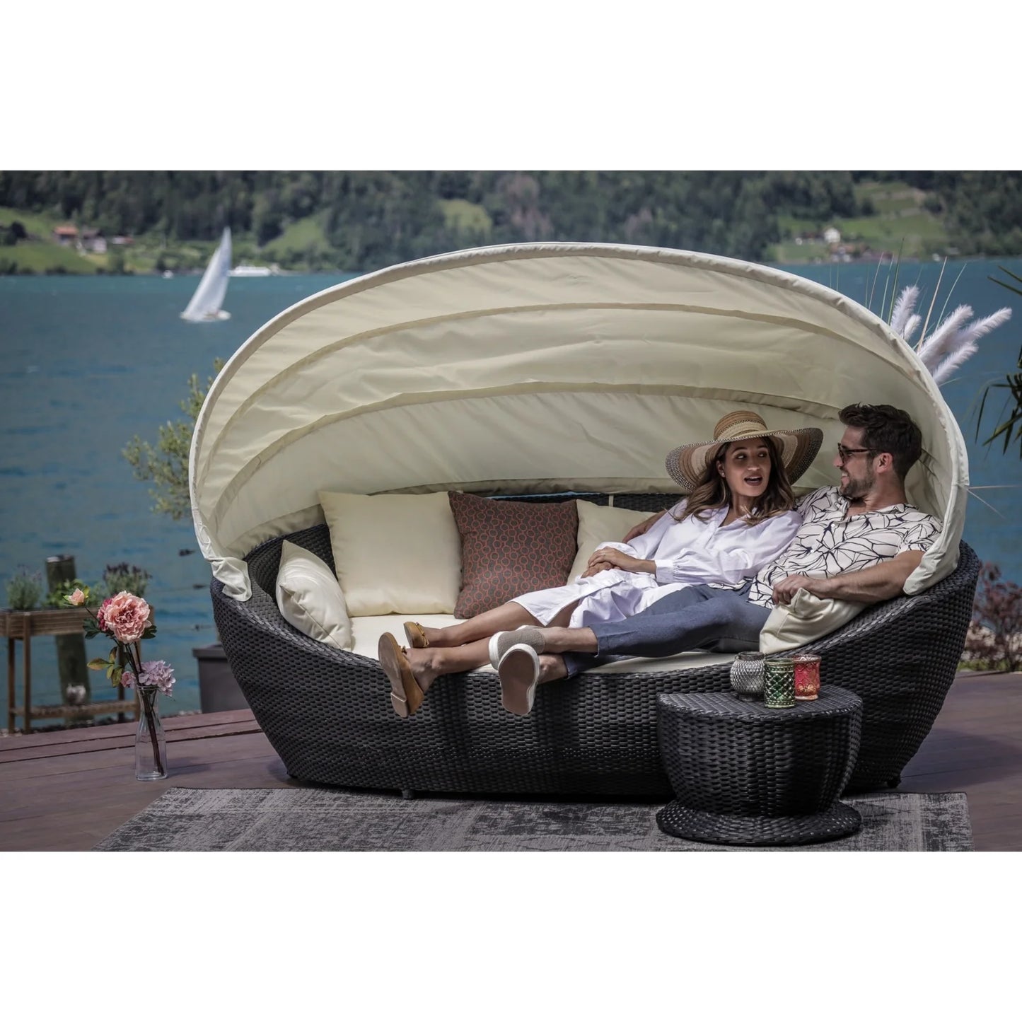 Fadwa Outdoor All-Weather Wicker Patio Daybed with Retractable Canopy