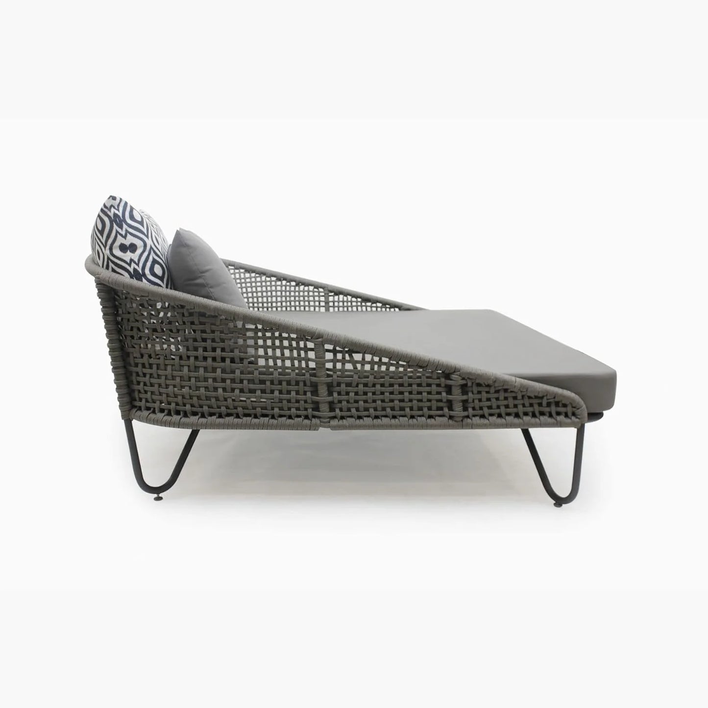 Kaelyn Outdoor Rope Patio Furniture Daybed (Grey)