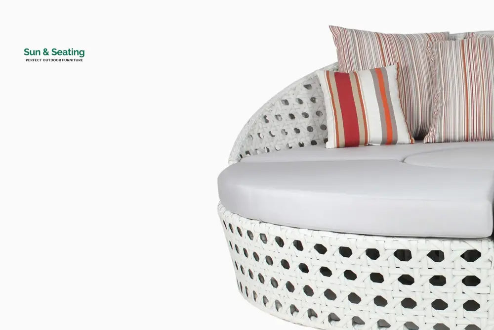 Anunc Outdoor Poolside Sunbed With Cushion Daybed (White) Sunbed