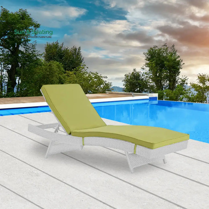 Arturo Outdoor Swimming Poolside Lounger (White &amp; Green) Loungers
