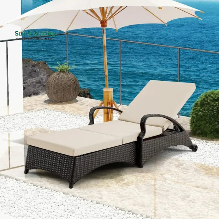Bushra Outdoor All-Weather Wicker Lounger Lounger Set
