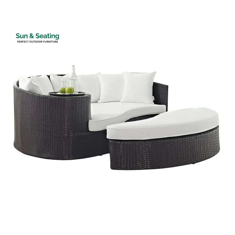Freja Outdoor Rattan Wicker Daybed (Dark Brown &amp; White) Daybed