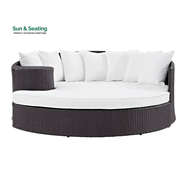 Freja Outdoor Rattan Wicker Daybed (Dark Brown &amp; White) Daybed