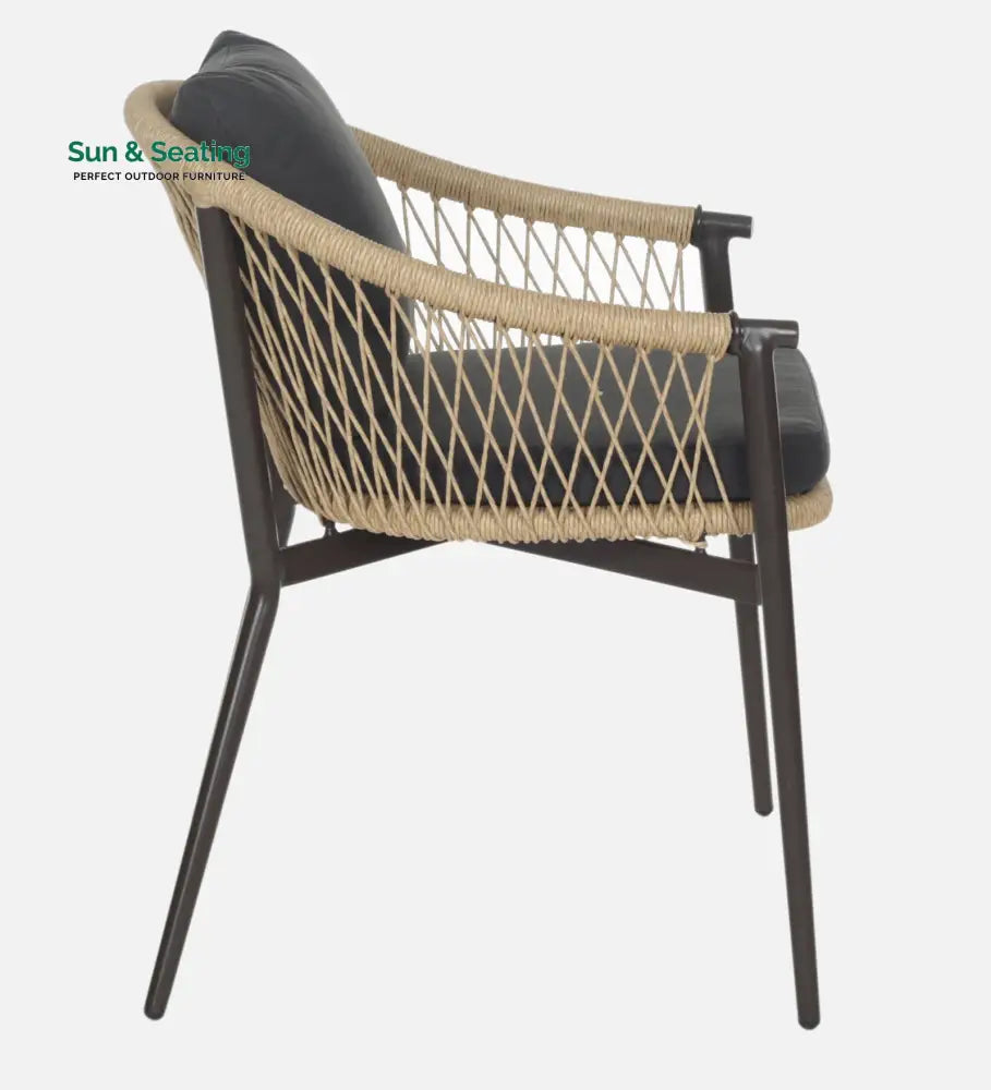Hall Outdoor Patio Seating Set 4 Chairs and 1 Table Set (Black + Honey) Braided &amp; Rope Dining sets
