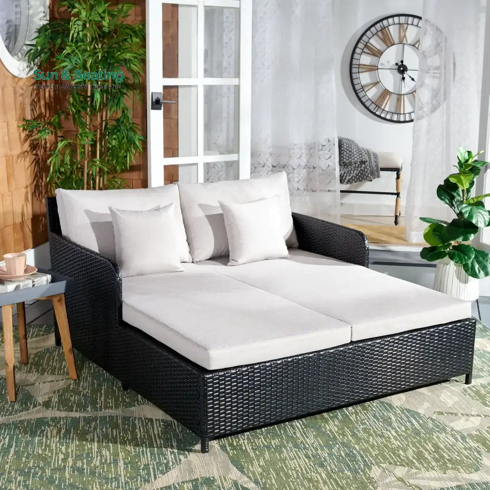 Heper Outdoor Poolside Sunbed With Cushion Daybed Sunbed