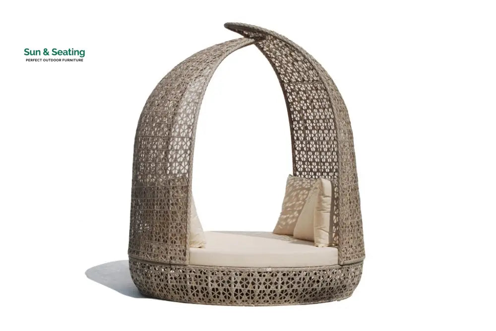 Lava Outdoor Poolside Sunbed With Cushion Daybed (White) Sunbed