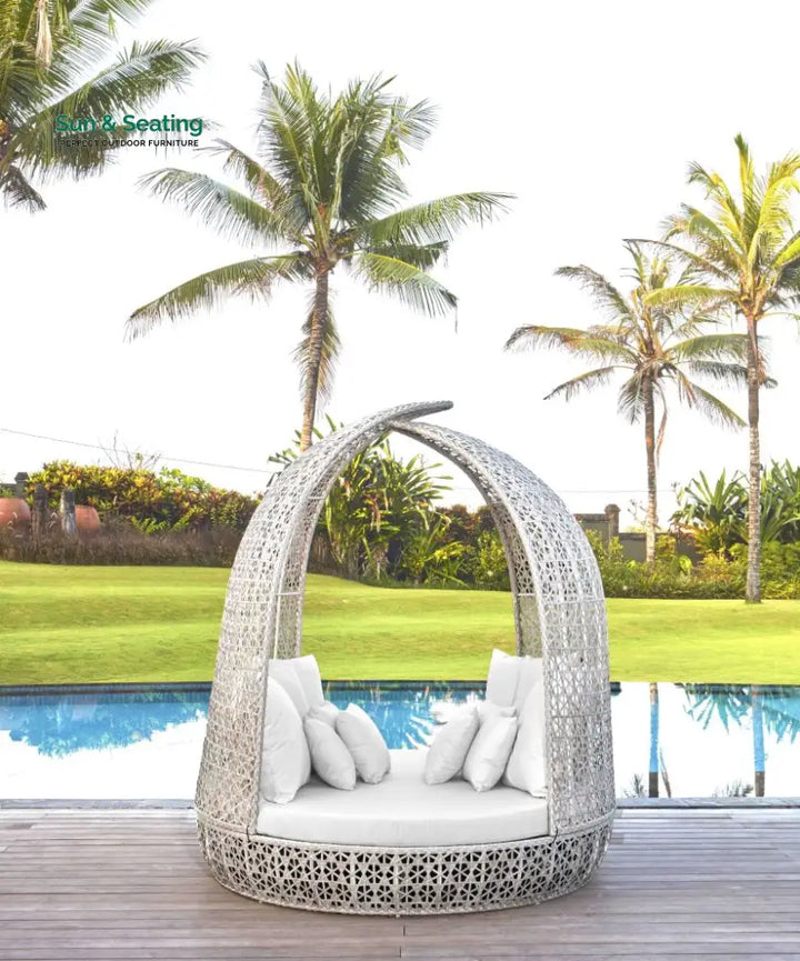 Lava Outdoor Poolside Sunbed With Cushion Daybed (White) Sunbed