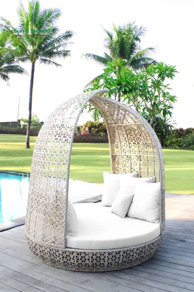 Lava Outdoor Poolside Sunbed With Cushion Daybed (White) Sunbed