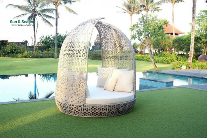 Lava Outdoor Poolside Sunbed With Cushion Daybed (White) Sunbed