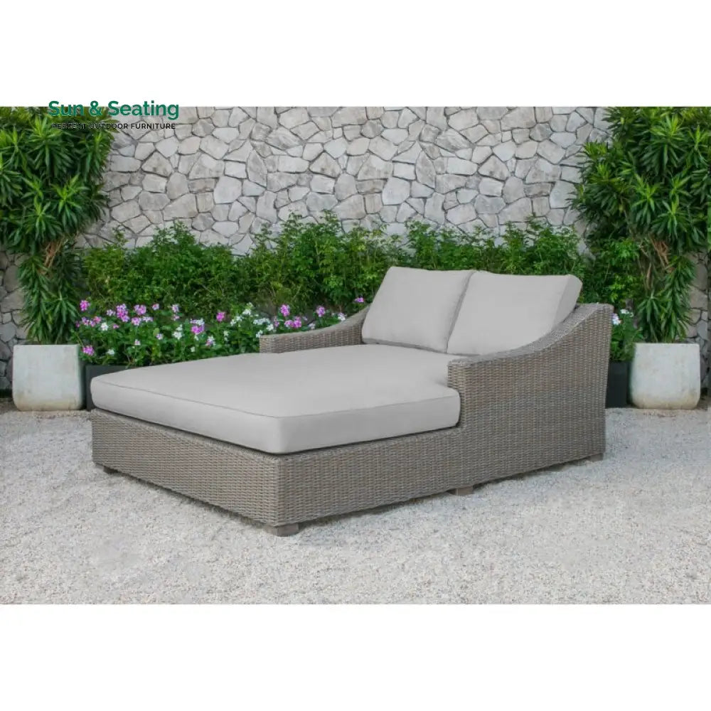 Leonardo Outdoor Poolside Sunbed With Cushion Daybed (Brown) Sunbed