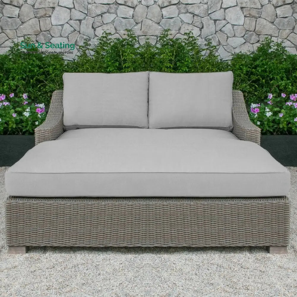 Leonardo Outdoor Poolside Sunbed With Cushion Daybed (Brown) Sunbed