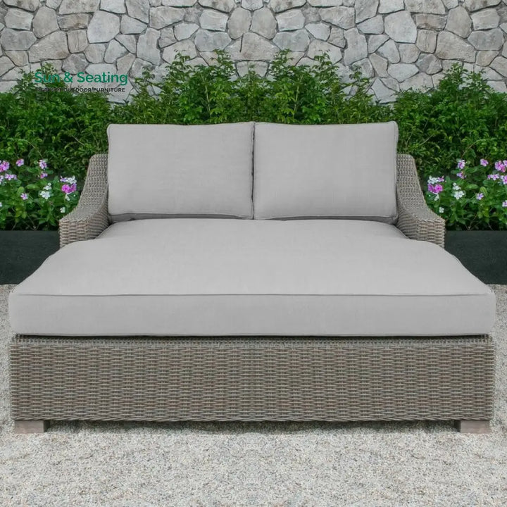 Leonardo Outdoor Poolside Sunbed With Cushion Daybed (Brown) Sunbed