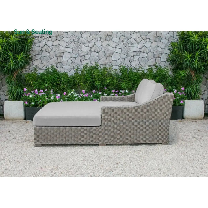 Leonardo Outdoor Poolside Sunbed With Cushion Daybed (Brown) Sunbed
