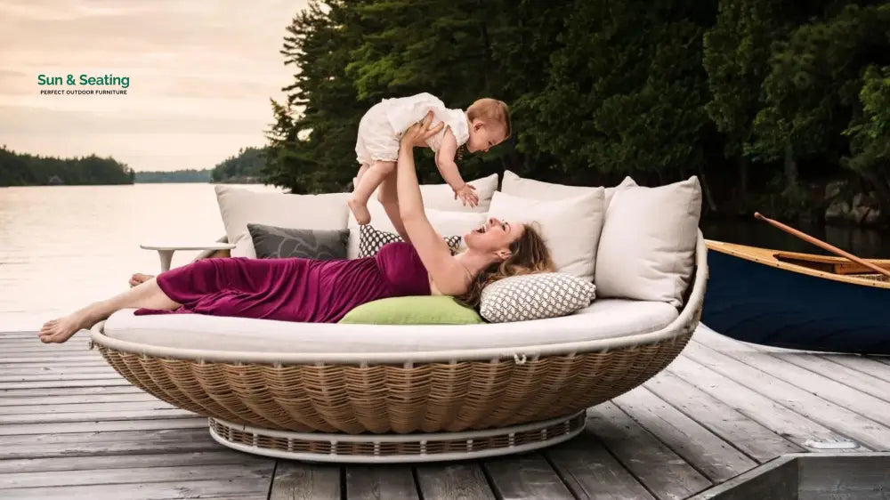 Liesa Outdoor Poolside Sunbed With Cushion Daybed Sunbed
