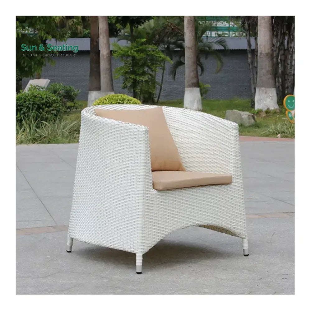 Llamas Outdoor Patio Seating Set 4 Chairs and 1 Table Set (White) Coffee Table Sets