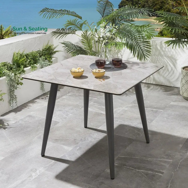 Luktro Outdoor Garden Patio Dining Set 4 Chairs and 1 Table Set Braided &amp; Rope Coffee Table Sets