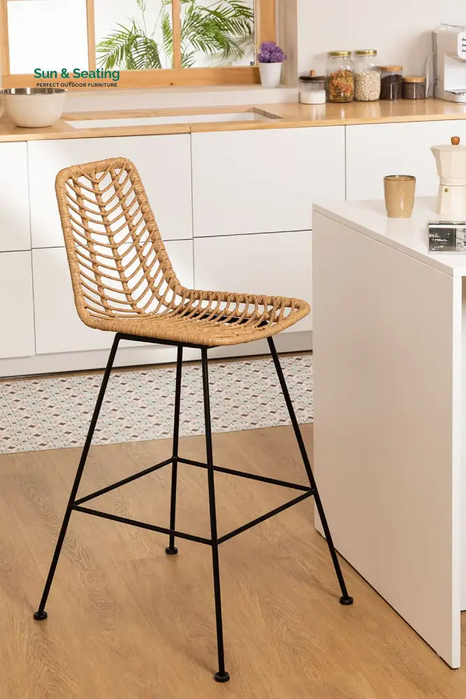 Noelia Outdoor Patio Bar Chair 1 Chair For Balcony (Honey) Bar Sets