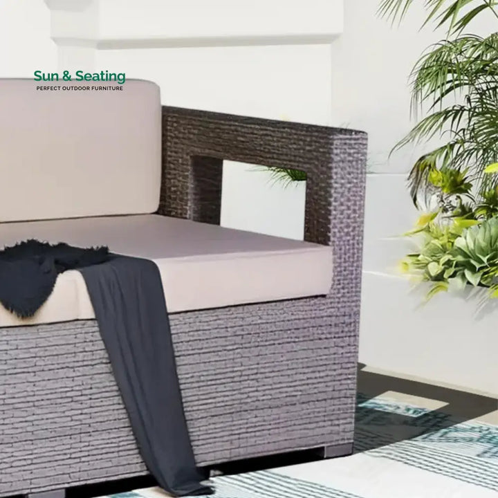 Zuleikha 3-Seater Outdoor Rattan Wicker Patio Sofa Sofa Set